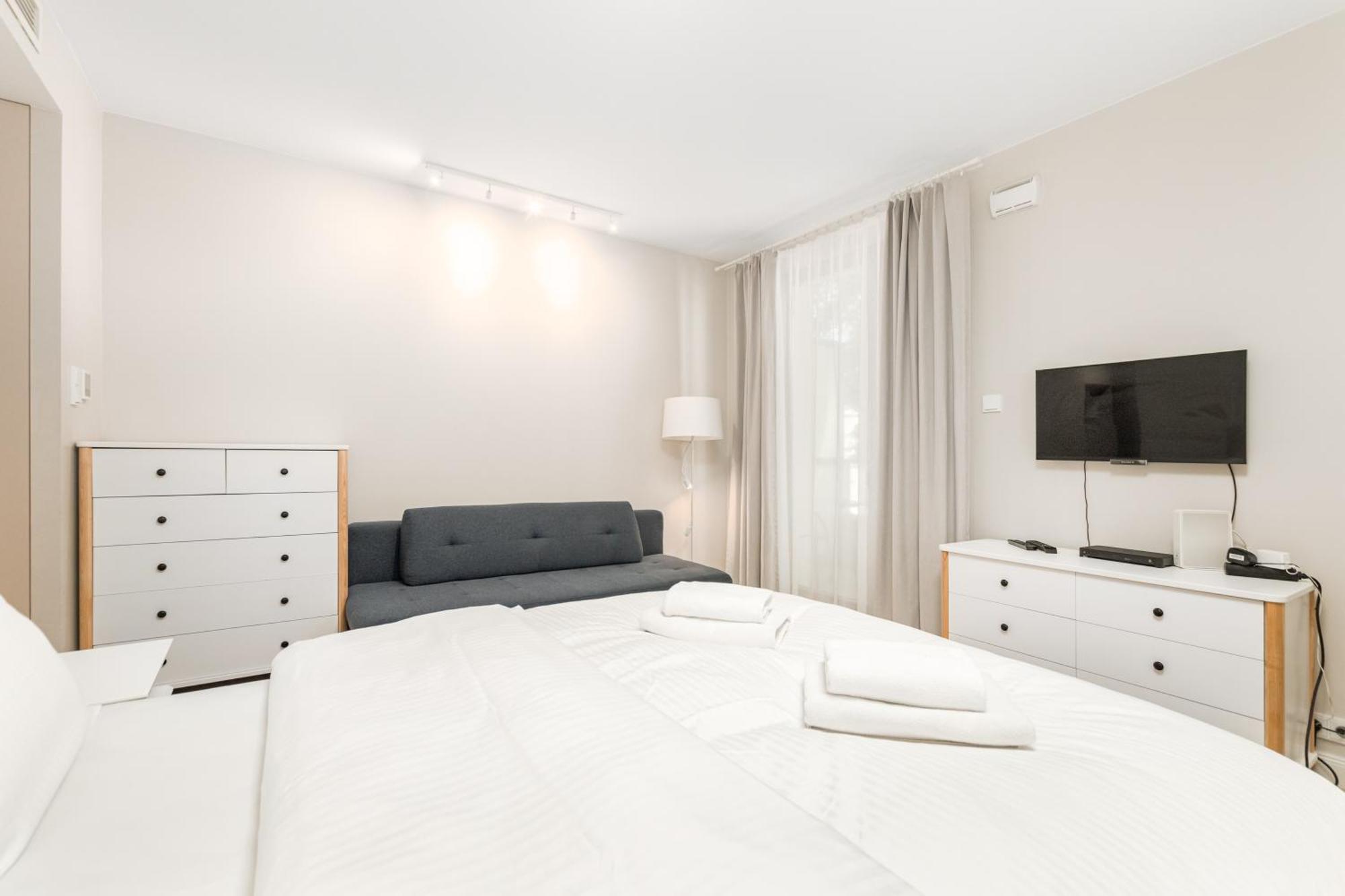 Apartament Solidarnosci By Your Freedom Varşovia Exterior foto