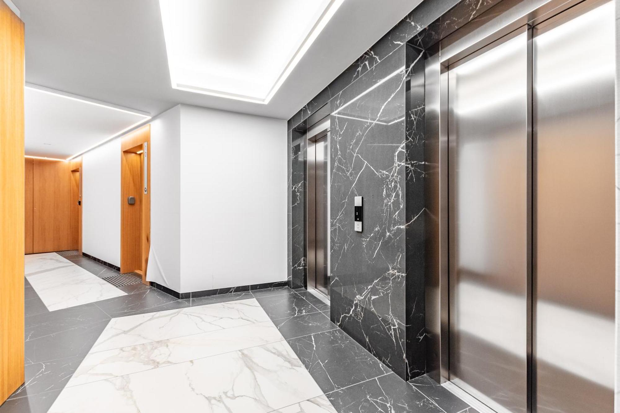 Apartament Solidarnosci By Your Freedom Varşovia Exterior foto